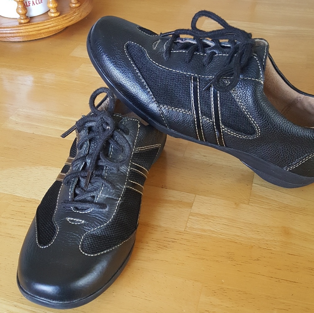 Black neutralizers